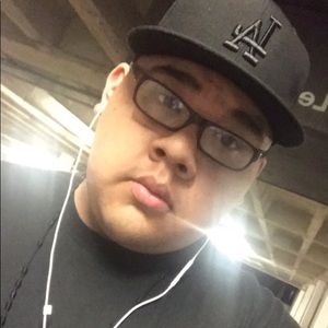 Meet your Posher, Carlos